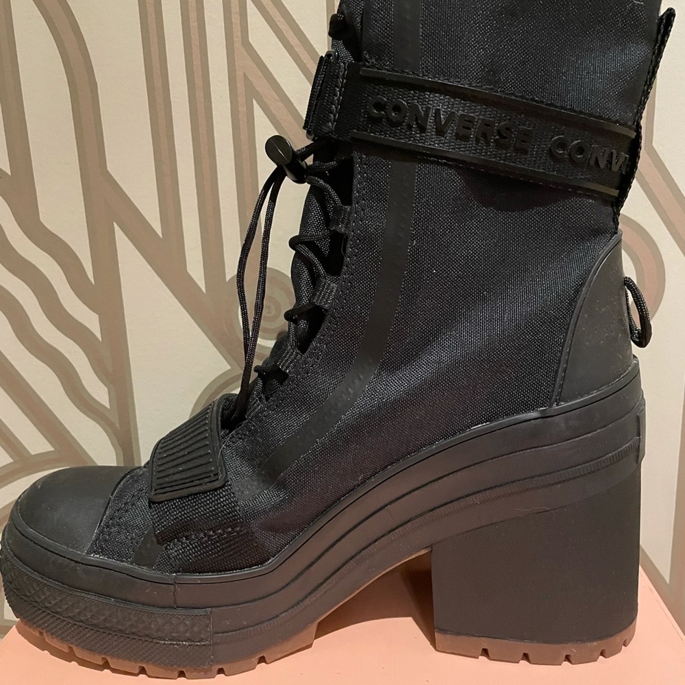 Chuck Taylor All Star GR82: Black 7.5 in Excellent Condition!!!